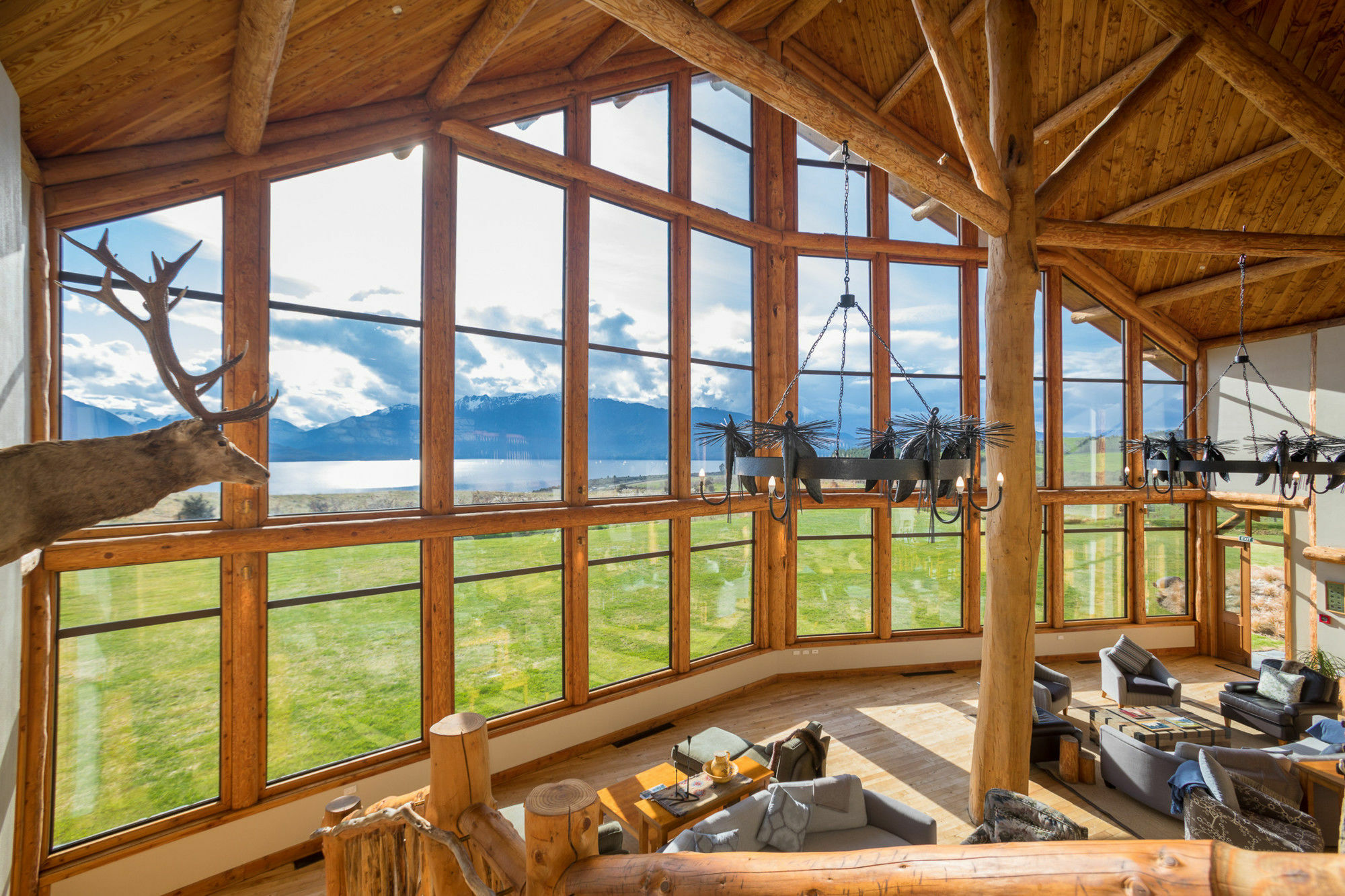 Fiordland Lodge Те-Анау Экстерьер фото